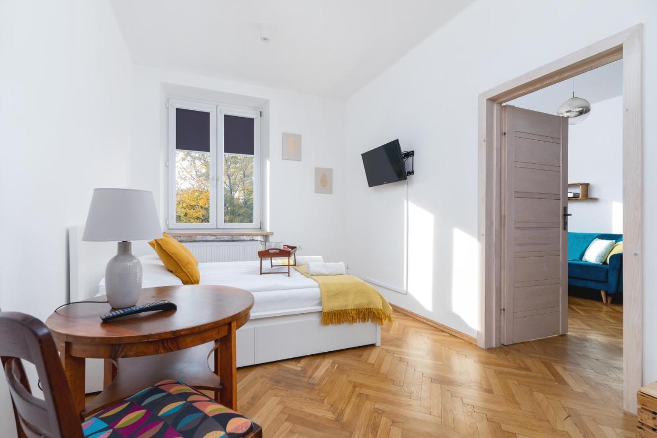 Old Town Apartments Basztowa By Renters Krakkó Kültér fotó
