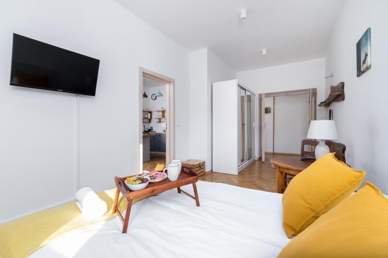 Old Town Apartments Basztowa By Renters Krakkó Kültér fotó